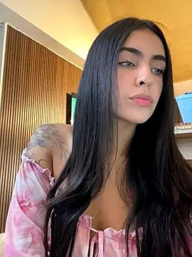 DaphneUwu online show from 5, 12, 2025