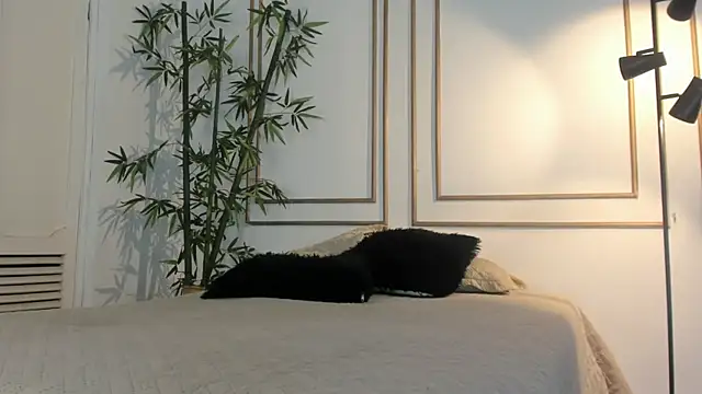 kristyl paez online show from 12, 11, 2025