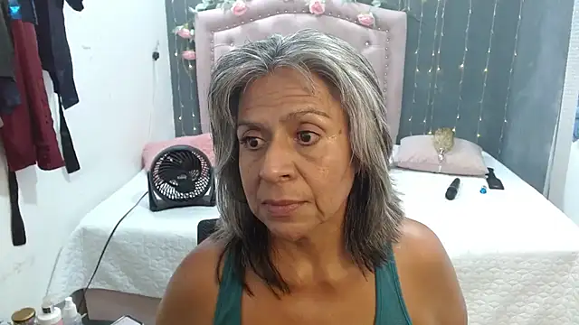 Snapshot of lalisha_96 chatting on 28, 10, 2025 lalisha 96 online show from 28, 10, 2025