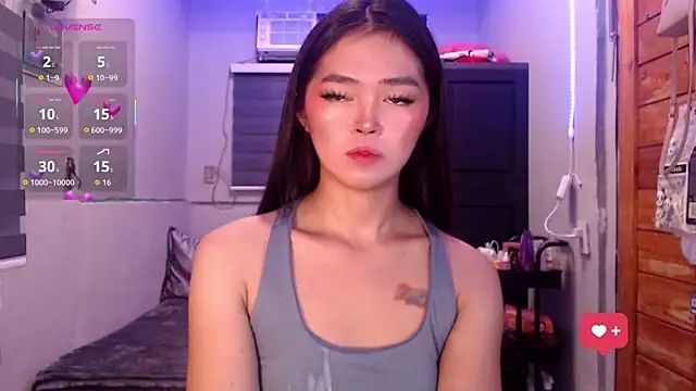 Snapshot of Itsme_claire chatting on 13, 10, 2025 Itsme claire online show from 13, 10, 2025