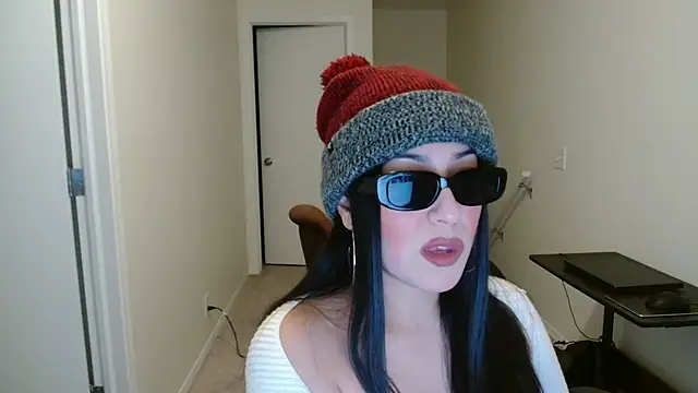 Sassy Latina online show from 23, 12, 2025