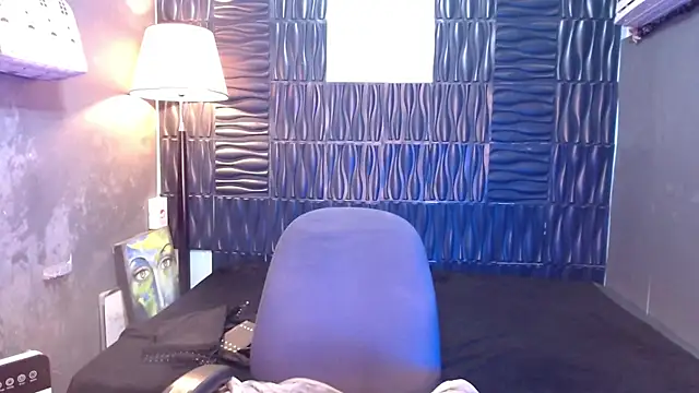 Snapshot of UrtopshemalegoddessAliyah chatting on 12, 6, 2026 UrtopshemalegoddessAliyah online show from 12, 6, 2026