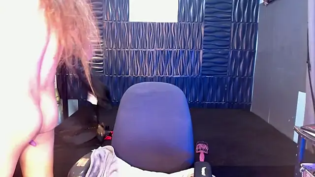 Snapshot of UrtopshemalegoddessAliyah chatting on 24, 6, 2026 UrtopshemalegoddessAliyah online show from 24, 6, 2026