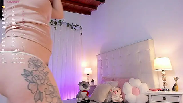 tatikiss  online show from 22, 9, 2025