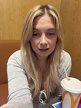 CherryAuroraa online show from 25, 2, 2026