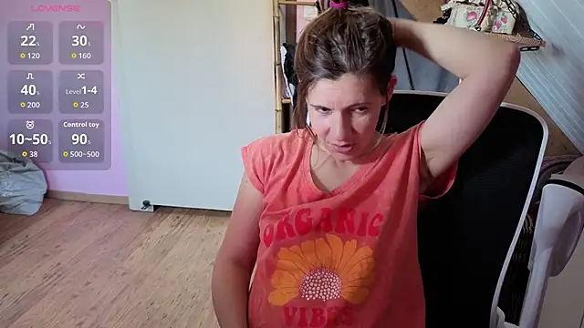 Lina lou4 online show from 7, 4, 2026