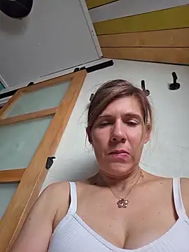 Lina lou4 online show from 7, 7, 2026