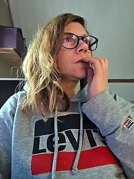 Lina lou4 online show from 1, 2, 2026