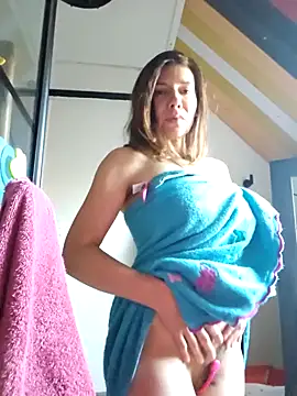 Lina lou4 online show from 20, 2, 2025