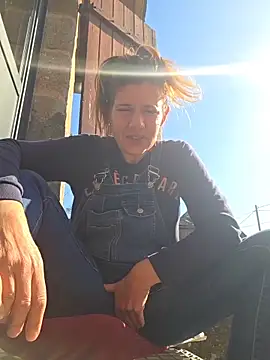 Lina lou4 online show from 19, 3, 2026