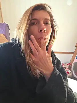 Lina lou4 online show from 16, 12, 2025