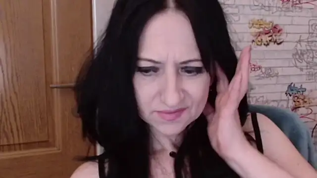 Snapshot of DebraMilf chatting on 5, 7, 2026 DebraMilf online show from 5, 7, 2026