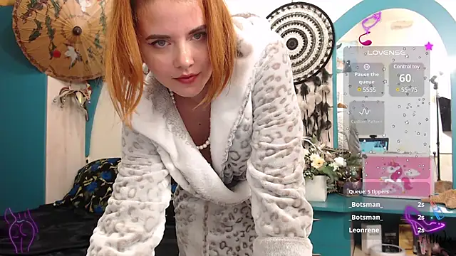 CrazyLaGirl online show from 12, 12, 2024