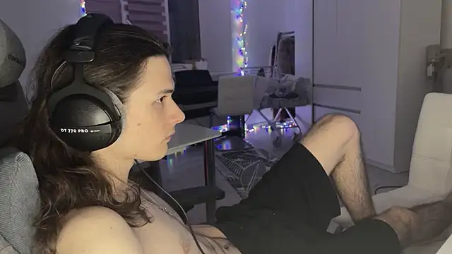 CandyChell online show from 6, 2, 2026