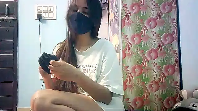 lovelydesi21 online show from 12, 1, 2025