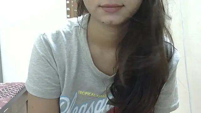 Snapshot of lovelydesi21 chatting on 17, 5, 2026 lovelydesi21 online show from 17, 5, 2026