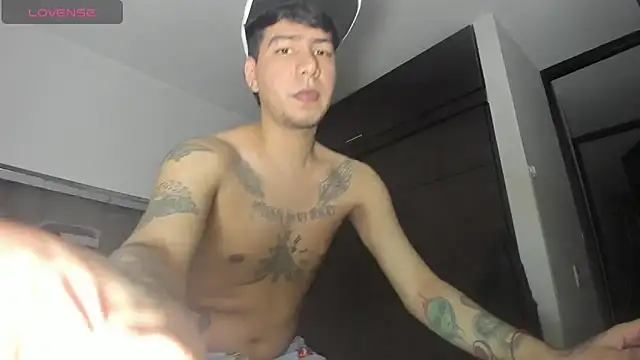 Snapshot of zack_isaac777 chatting on 10, 11, 2025 zack isaac777 online show from 10, 11, 2025