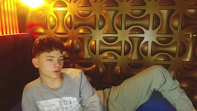 Snapshot of cruz_dante chatting on 11, 7, 2026 cruz dante online show from 11, 7, 2026