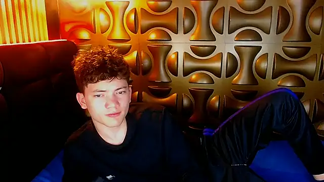 Snapshot of cruz_dante chatting on 3, 8, 2026 cruz dante online show from 3, 8, 2026