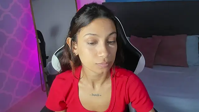 Snapshot of cora_22 chatting on 23, 10, 2025 cora 22 online show from 23, 10, 2025