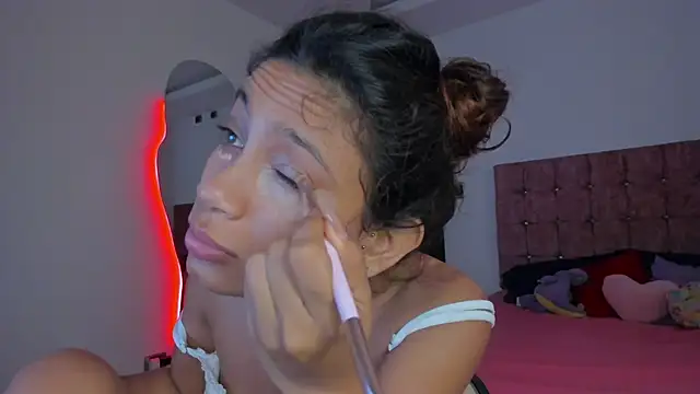 cora 22 online show from 15, 4, 2026