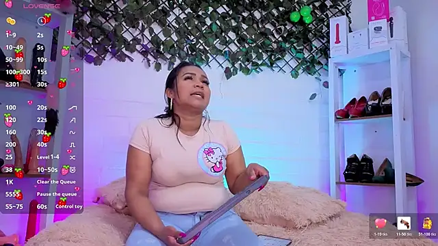 Snapshot of louise_nails chatting on 30, 6, 2026 louise nails online show from 30, 6, 2026