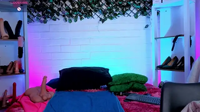 louise nails online show from 30, 5, 2026