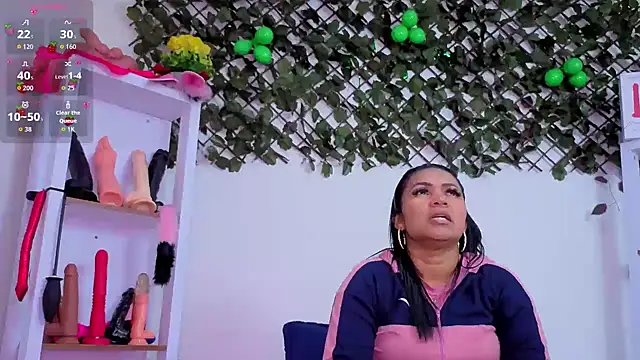 Snapshot of louise_nails chatting on 10, 6, 2026 louise nails online show from 10, 6, 2026