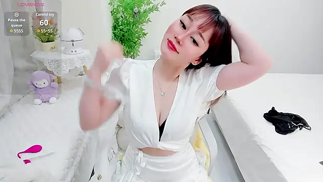 Snapshot of Vivian-6 chatting on 17, 3, 2025 Vivian-6 online show from 17, 3, 2025