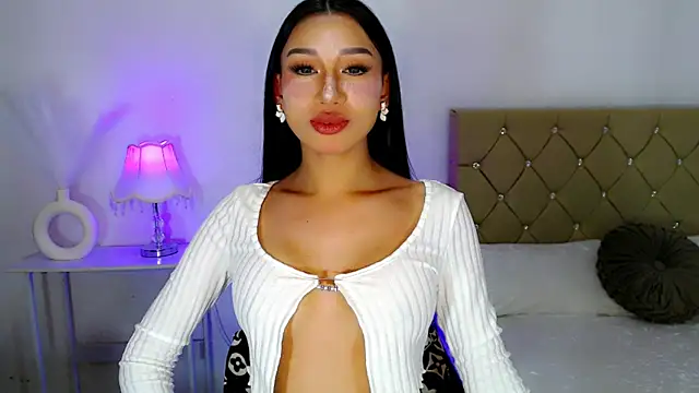 Snapshot of FuckDoll_Nathalie chatting on 18, 10, 2025 FuckDoll Nathalie online show from 18, 10, 2025