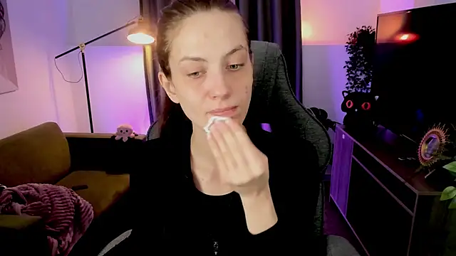 EmilyWilden online show from 27, 10, 2025