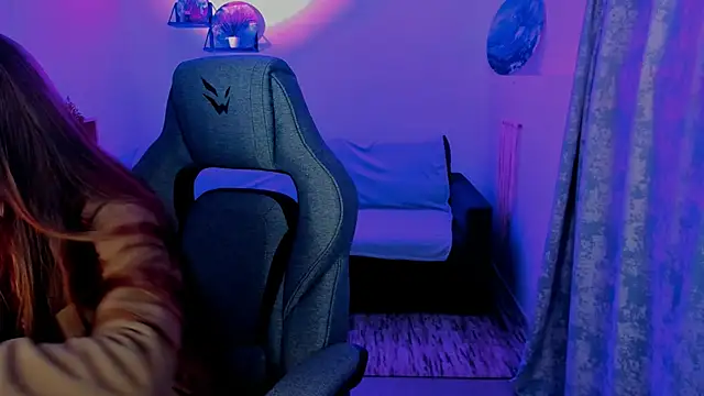 EmilyWilden online show from 11, 11, 2025