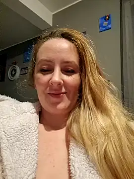 Snapshot of VictoriaMiami chatting on 2, 12, 2024 VictoriaMiami online show from 2, 12, 2024