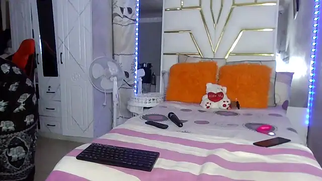 SexyyNana online show from 17, 9, 2025