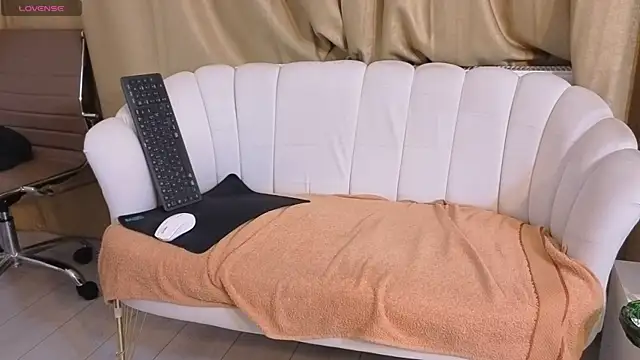 Snapshot of TheTopAlex chatting on 22, 10, 2025 TheTopAlex online show from 22, 10, 2025