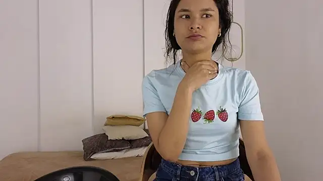 sexychanell 18 online show from 20, 12, 2025