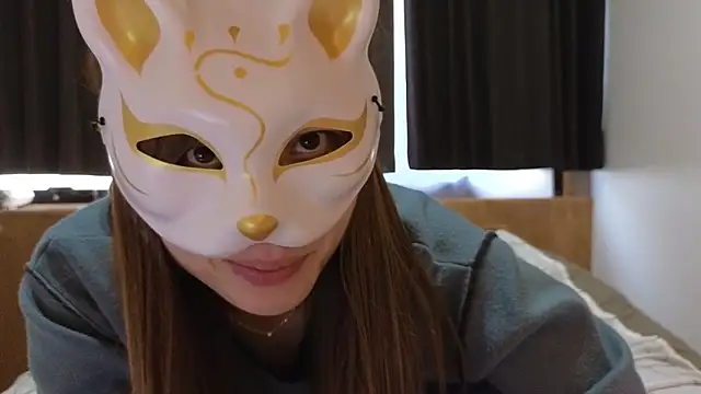 Snapshot of LuuLee0804 chatting on 7, 2, 2025 LuuLee0804 online show from 7, 2, 2025
