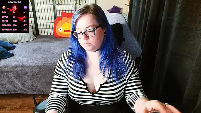 Snapshot of KiraSpitQueen chatting on 2, 2, 2025 KiraSpitQueen online show from 2, 2, 2025