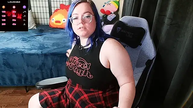 Snapshot of KiraSpitQueen chatting on 10, 1, 2025 KiraSpitQueen online show from 10, 1, 2025