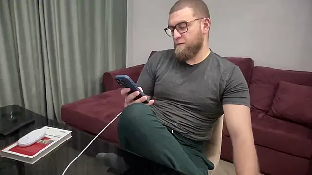 Snapshot of Bear_bear_ chatting on 8, 3, 2025 Bear bear online show from 8, 3, 2025