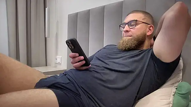 Snapshot of Bear_bear_ chatting on 18, 9, 2025 Bear bear online show from 18, 9, 2025