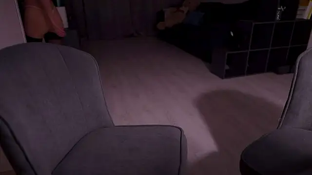 Alisa Moon  online show from 20, 10, 2025