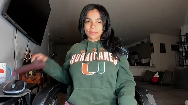 victoriachicas online show from 17, 2, 2025