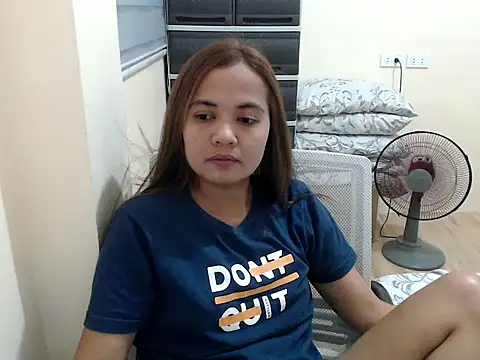 Snapshot of xTheLastVIRGINx chatting on 23, 4, 2026 xTheLastVIRGINx online show from 23, 4, 2026