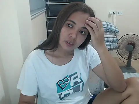 xTheLastVIRGINx online show from 18, 4, 2026