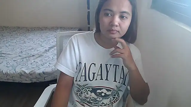 xTheLastVIRGINx online show from 15, 10, 2025