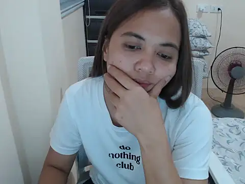 xTheLastVIRGINx online show from 19, 4, 2026