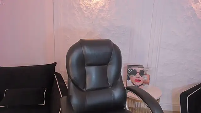 JuanitaClay online show from 10, 1, 2026