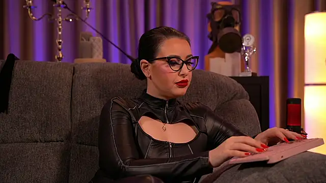 kelly kent online show from 3, 2, 2025