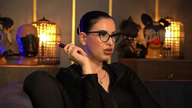 Snapshot of kelly_kent chatting on 20, 5, 2026 kelly kent online show from 20, 5, 2026